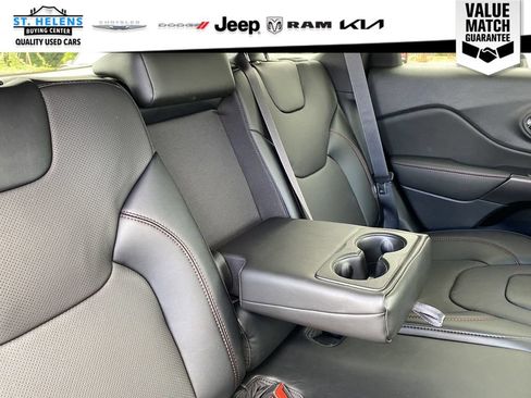 Used 2022 Jeep Cherokee Trailhawk w/ Sun, Sound & Nav Group AWD/4WD image 38