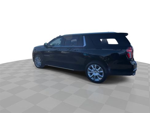 Used 2021 Chevrolet Suburban High Country image 5