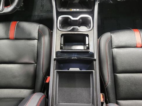 Certified 2025 Chevrolet Traverse RS w/ LPO, Floor Liner Package AWD/4WD image 17