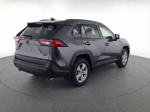 Used 2024 Toyota RAV4 XLE w/ Convenience Package image 6