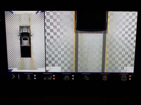 Used 2024 GMC Sierra 2500 Denali w/ Technology Package image 17