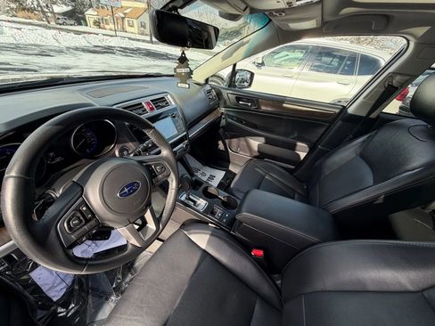 Used 2017 Subaru Outback 2.5i Limited image 10