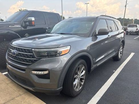 Used 2021 Ford Explorer XLT w/ Equipment Group 202A RWD image 1
