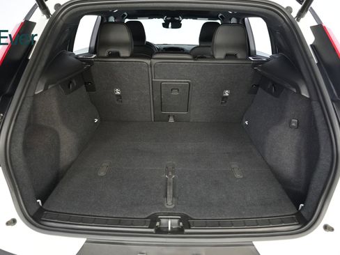 Used 2023 Volvo XC40 Recharge Plus AWD/4WD image 8