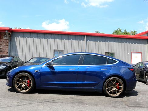 Used 2019 Tesla Model 3 Performance image 4