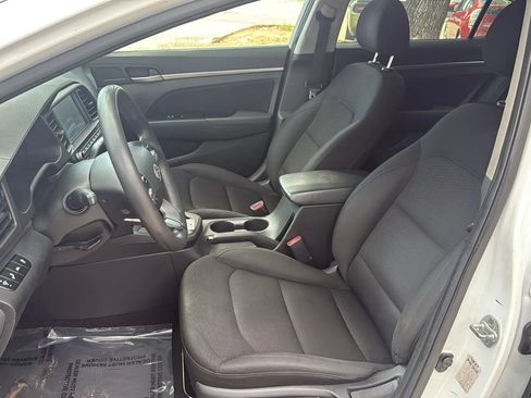 Used 2019 Hyundai Elantra SEL w/ Cargo Package FWD image 13