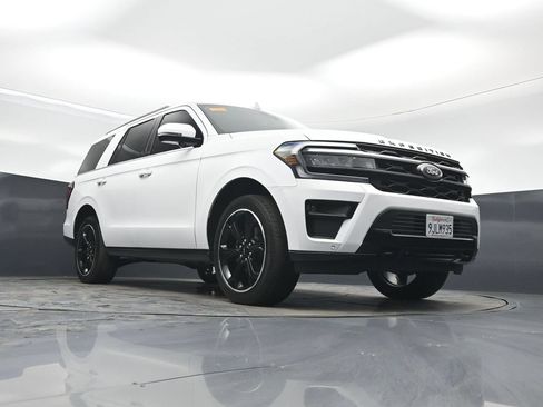 Used 2023 Ford Expedition Limited AWD/4WD image 44