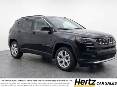 Used 2025 Jeep Compass Latitude