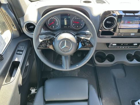 New 2025 Mercedes-Benz Sprinter 2500 image 14