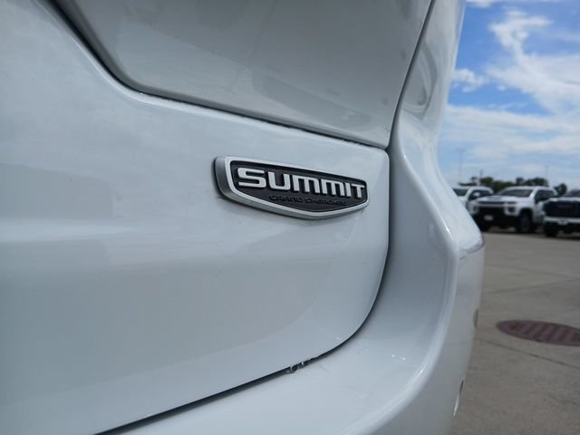 New 2027 Jeep Grand Cherokee Summit w/ Adv Protech Group IV AWD/4WD image 38