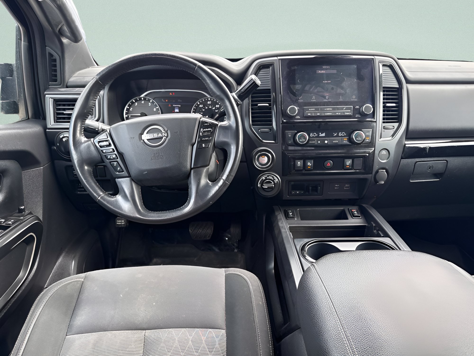 Used 2023 Nissan Titan SV w/ SV Convenience Package AWD/4WD image 21