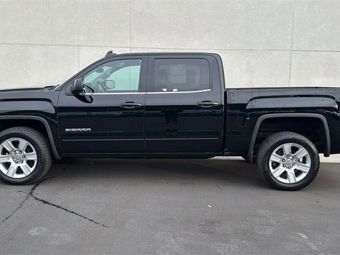 Used 2017 GMC Sierra 1500 SLE w/ SLE Value Package image 5