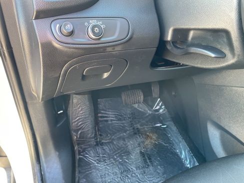 Used 2022 Chevrolet Trax LT image 9