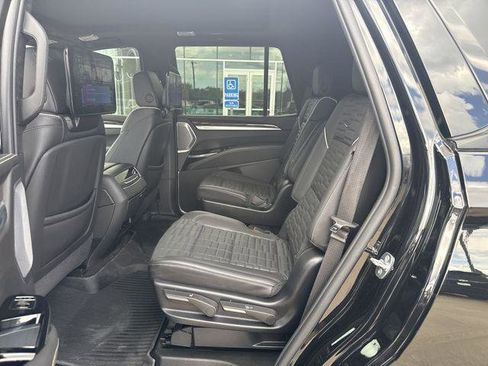 Certified 2025 Cadillac Escalade Sport Platinum w/ LPO, Floor Liner Package AWD/4WD image 11