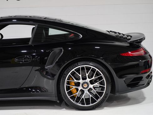 Used 2014 Porsche 911 Turbo S AWD/4WD image 33