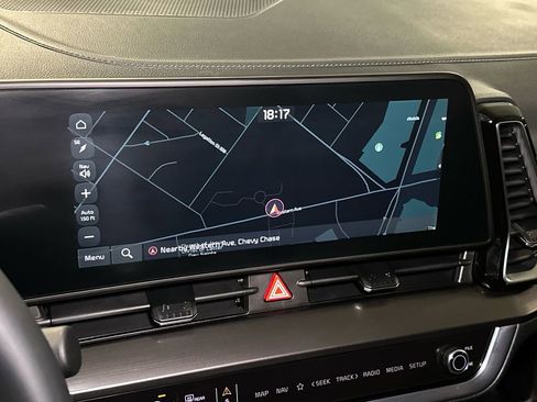 Certified 2024 Kia Sportage EX w/ EX Premium Package image 32