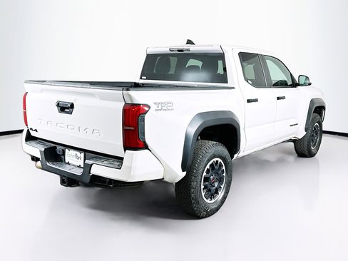 Used 2024 Toyota Tacoma TRD Off-Road AWD/4WD image 9