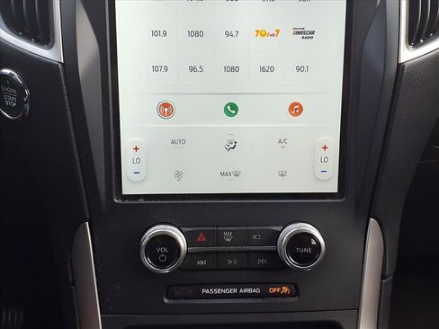 Used 2022 Ford Edge SE image 18