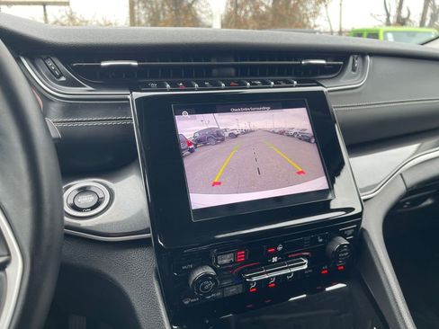 Used 2022 Jeep Grand Cherokee L Laredo w/ Luxury Tech Group I image 20