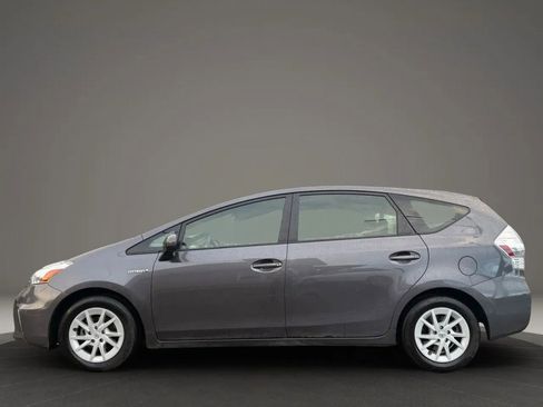 Used 2012 Toyota Prius V Three image 11
