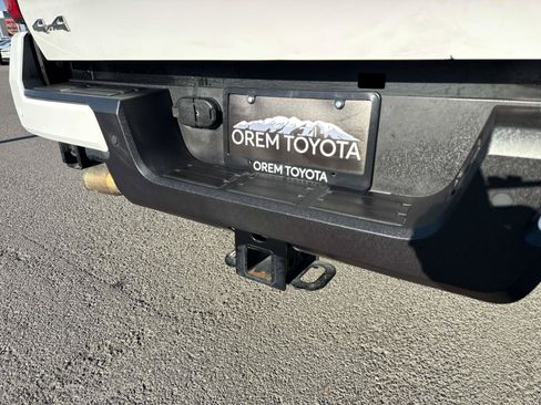 Used 2025 Toyota Tacoma SR5 AWD/4WD image 18