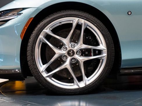 Certified 2024 Ferrari Roma Base image 12