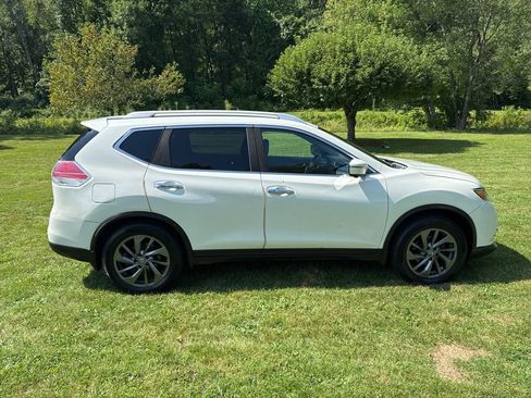Used 2016 Nissan Rogue SL AWD/4WD image 26