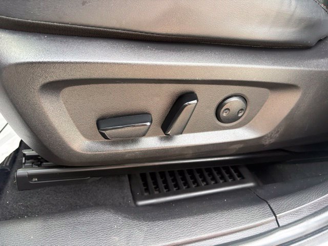 Used 2024 Mitsubishi Outlander SEL AWD/4WD image 25