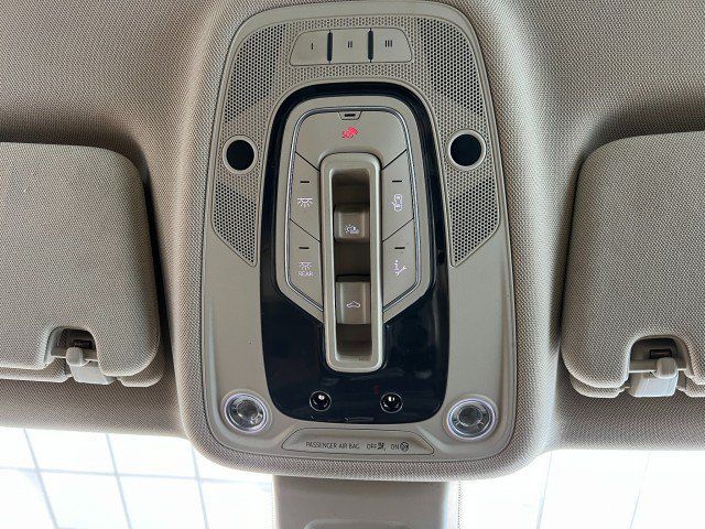 Used 2018 Audi Q7 3.0T Prestige AWD/4WD image 32