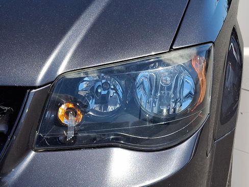 Used 2017 Dodge Grand Caravan GT image 12