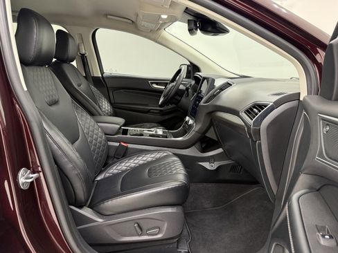 Used 2024 Ford Edge Titanium image 23