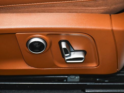 Used 2021 Maserati Levante image 54