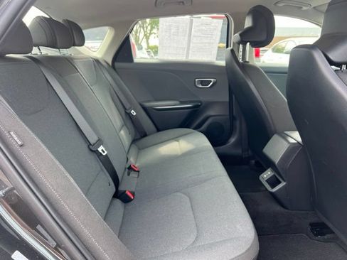 Used 2025 Kia K4 FWD image 15
