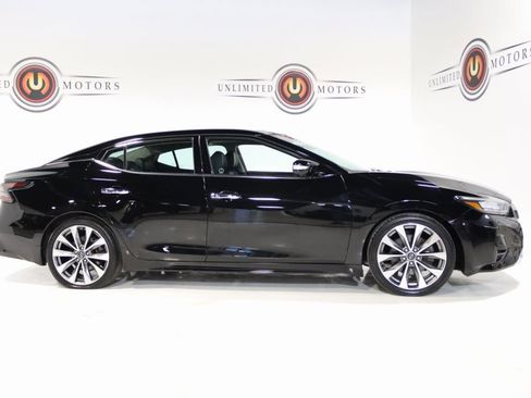 Used 2023 Nissan Maxima Platinum image 32