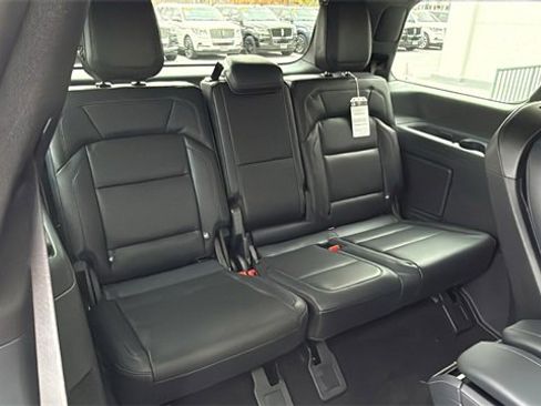 New 2025 Lincoln Navigator Reserve w/ Jet Appearance Package image 14
