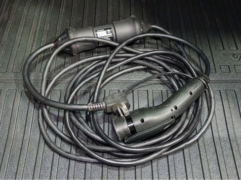 Used 2023 Volvo XC60 T8 Ultimate image 6