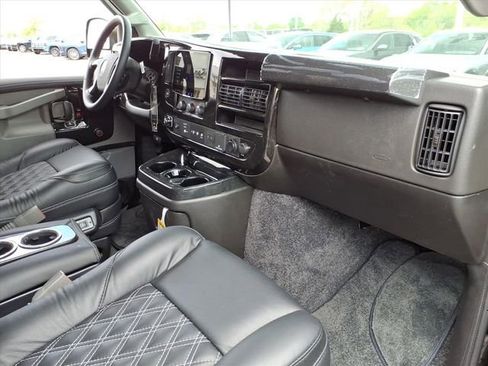 New 2026 GMC Savana 2500 w/ Driver Convenience Package RWD image 22
