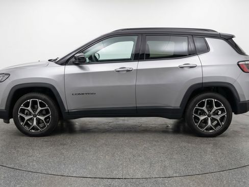 Used 2025 Jeep Compass Limited image 5