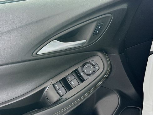 Used 2025 Buick Encore GX Preferred FWD image 15