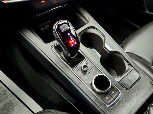 Used 2024 Cadillac XT4 Premium Luxury image 21