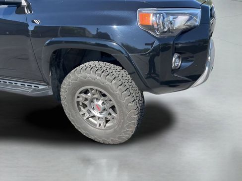Used 2024 Toyota 4Runner TRD Off-Road Premium w/ Moonroof Package AWD/4WD image 12