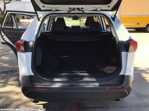 Used 2023 Toyota RAV4 XLE FWD image 9