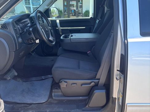 Used 2011 GMC Sierra 1500 SLE w/ Power Tech Package AWD/4WD image 10
