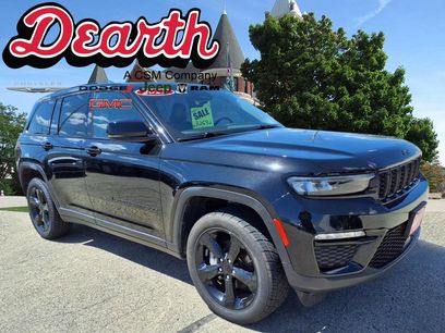 Used 2023 Jeep Grand Cherokee Limited w/ Black Appearance Package
