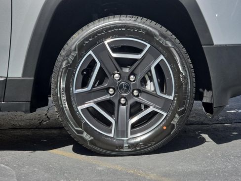 New 2026 Jeep Cherokee Limited AWD/4WD image 12