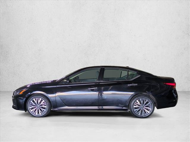 Used 2024 Nissan Altima 2.5 SV FWD image 9