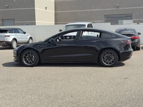 Used 2022 Tesla Model 3 RWD image 9