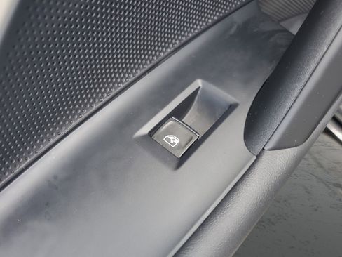 Used 2025 Audi Q5 Premium w/ Convenience Package image 18