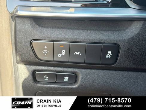 Certified 2022 Kia Niro EX FWD image 19
