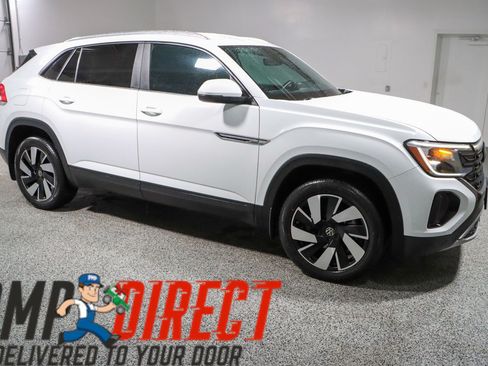 Used 2024 Volkswagen Atlas Cross Sport SE FWD image 6